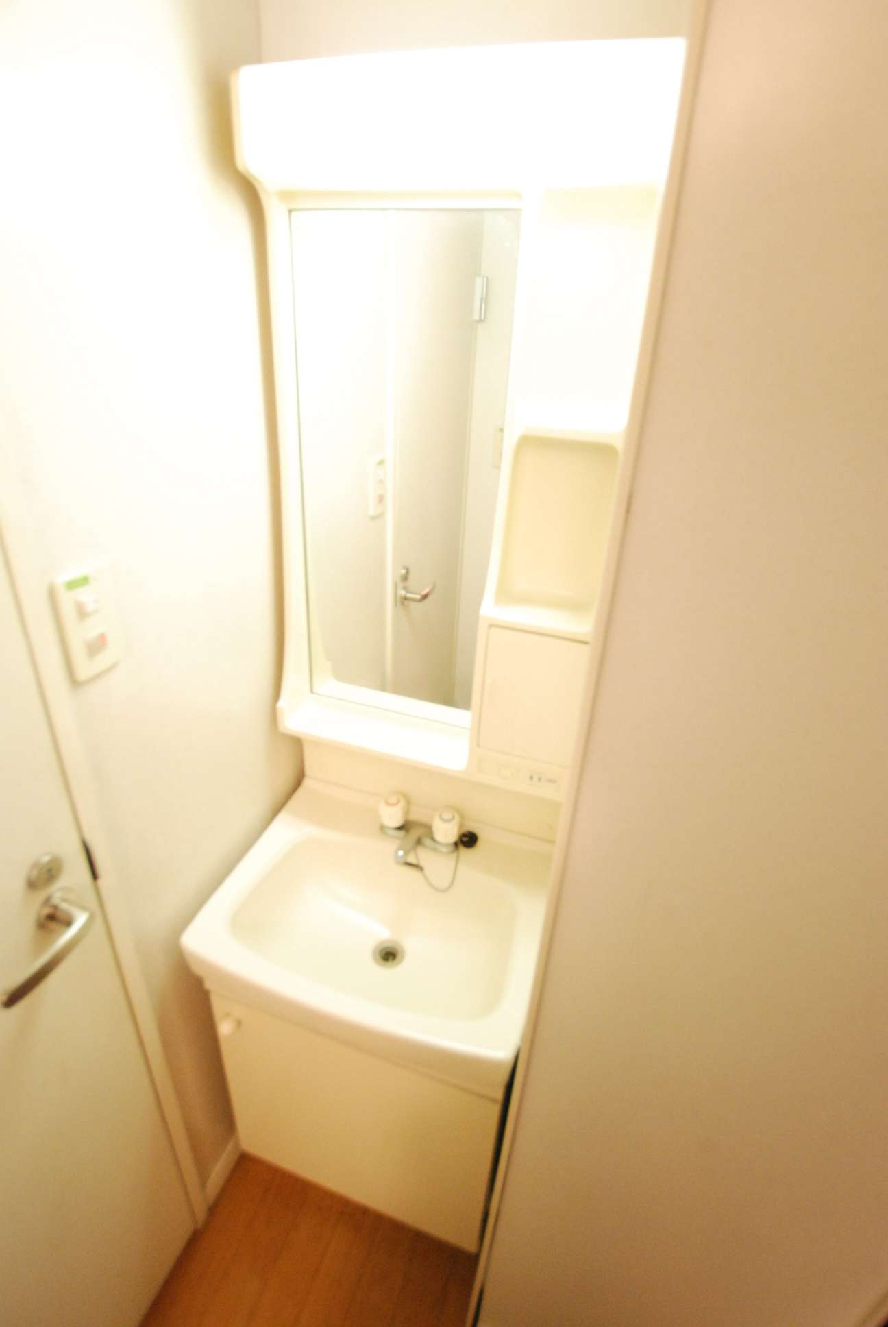 レオパレスアネシス104号室 独立洗面台