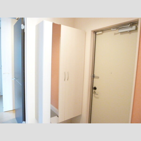 シャルマンドミール102号室 玄関