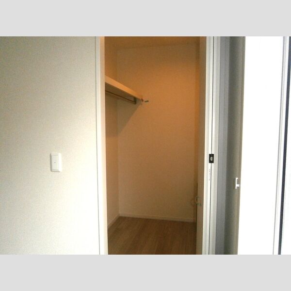 メゾン・ド・アヴニール ウオークインクローゼット