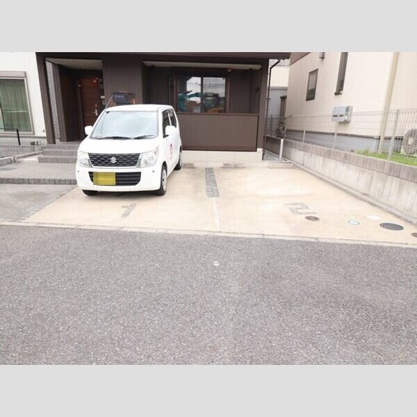 紫陽館101号室 駐車場