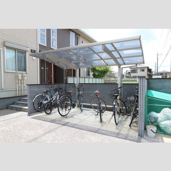 クレールフラッツ天王台 駐輪場