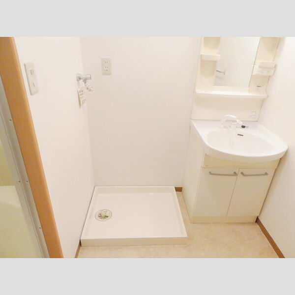 ロイヤルハイツFUJI 室内洗濯機置場