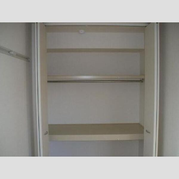 メープル コート101号室 収納