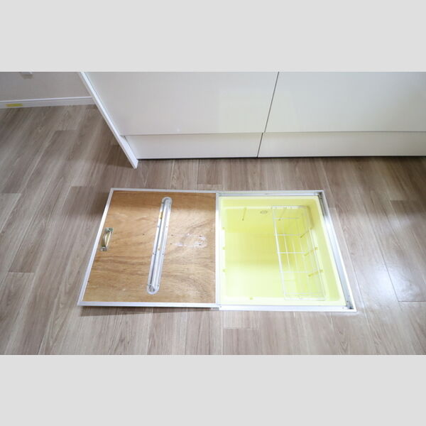 サンハイム学園前　A102号室 床下収納