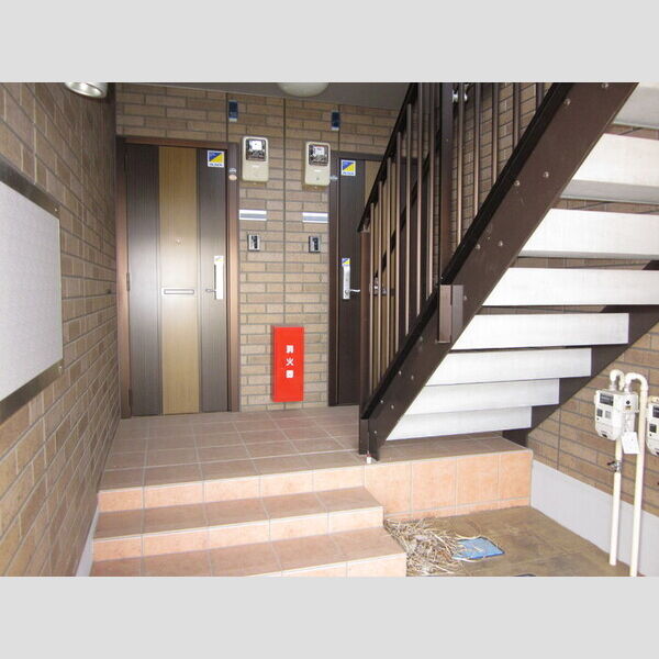 フェザント　A エントランス