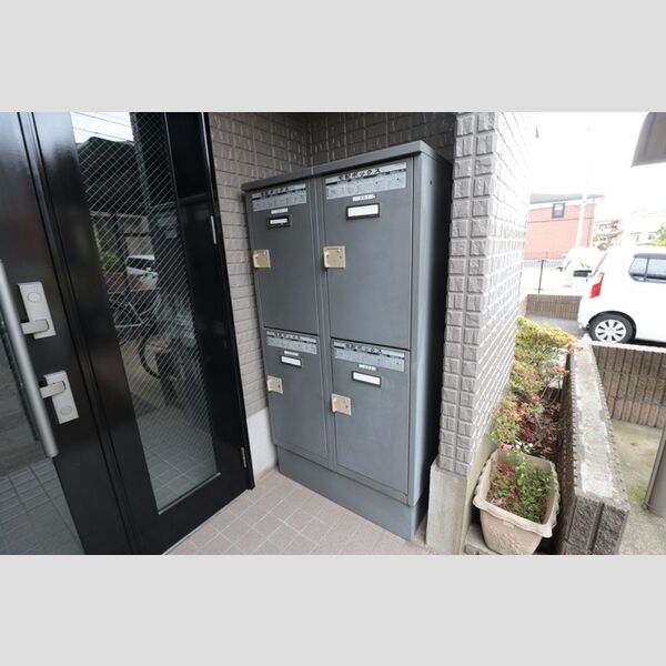 シャルマン・ロージェ　K 宅配BOX