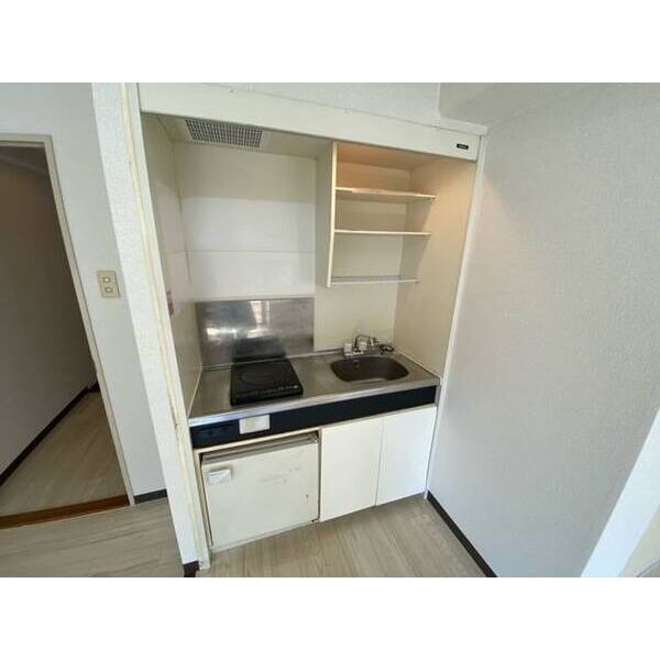 ライオンズマンション川崎第130401号室 キッチン