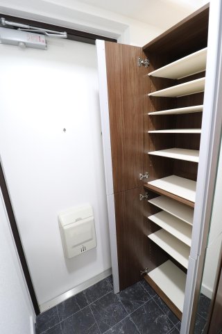 メゾン和光台9階 新品のシューズボックスに交換済です！