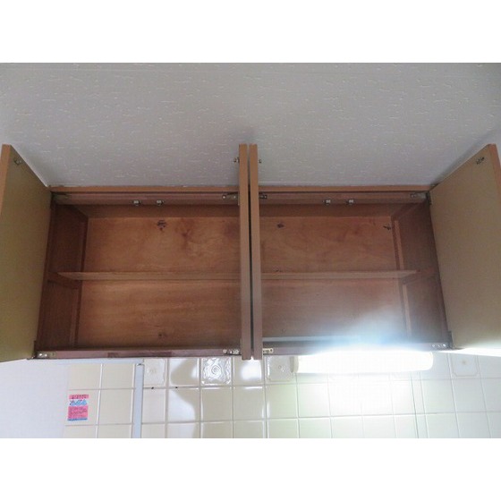 クローバーハイツ0201号室 キッチン上部収納