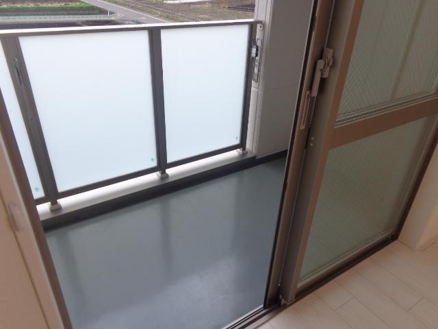 リヴェール（Ｌｉｖｅｒ）302号室 ベランダ