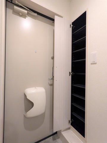 ハーモニーテラス上中里0108号室 玄関