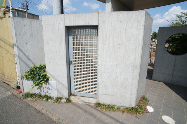 オーキッドヒル0203号室 敷地内ゴミ置場