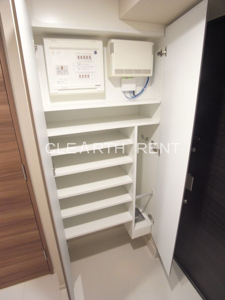 コンシェリア目白 ＴＨＥ ＧＲＡＮＤ ＲＥＳＩＤＥＮＣＥ たっぷり収納できるシューズボックス