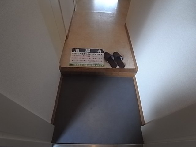 ライオンズマンション大森本町第２ 玄関