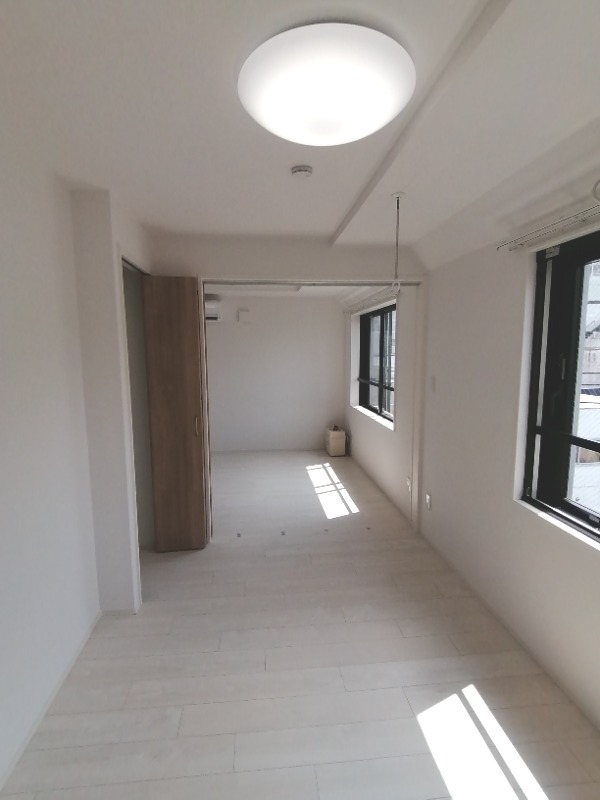 CREAL上野2階 リビング