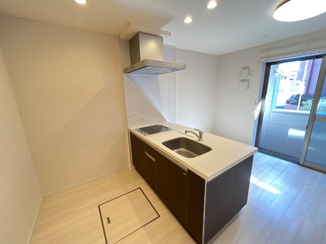 アウリイ リビング