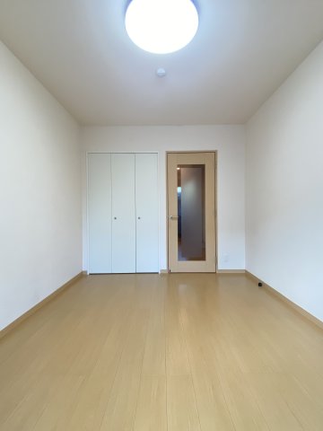 白山ハイツ 寝室