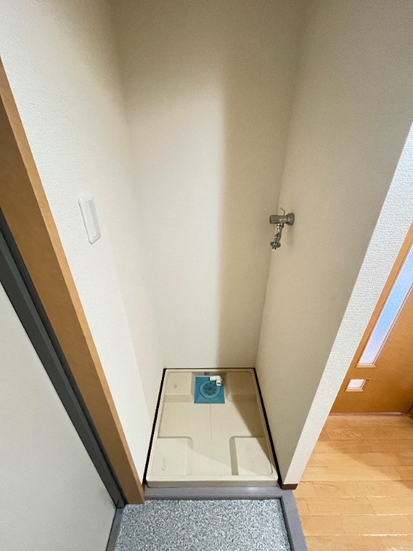 レジディア浦安Ⅱ6階 洗濯機置き場