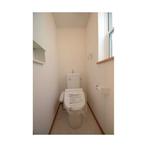 能ヶ谷四丁目戸建A トイレ