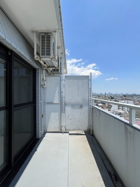 スカイコート下高井戸12階 バルコニー