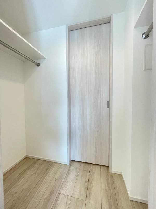 ドゥーエ王子神谷1階 収納