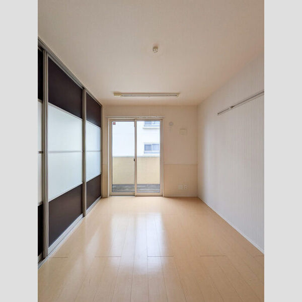 ロイヤルローズ307号室 洋室