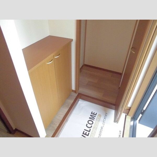 モナリエ飯泉103号室 ■玄関と下駄箱です■