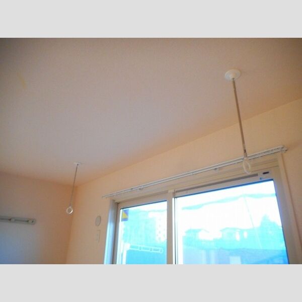 サニーモール　参番館102号室 室内物干し