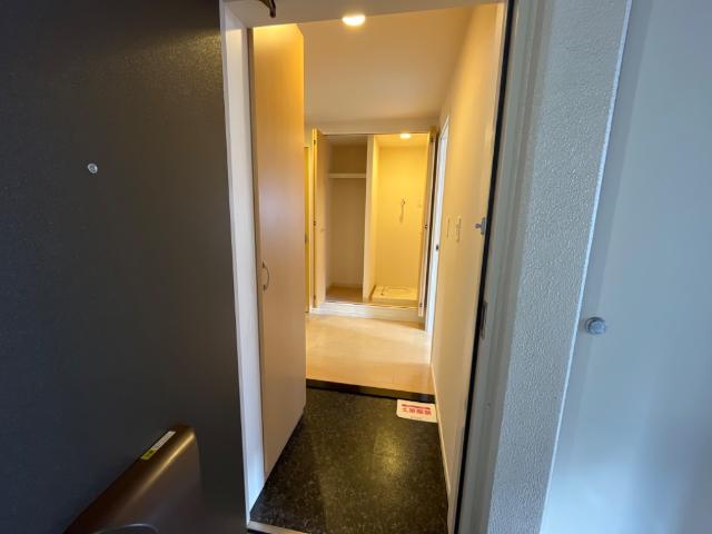 アンビシャス千葉城前202号室 玄関