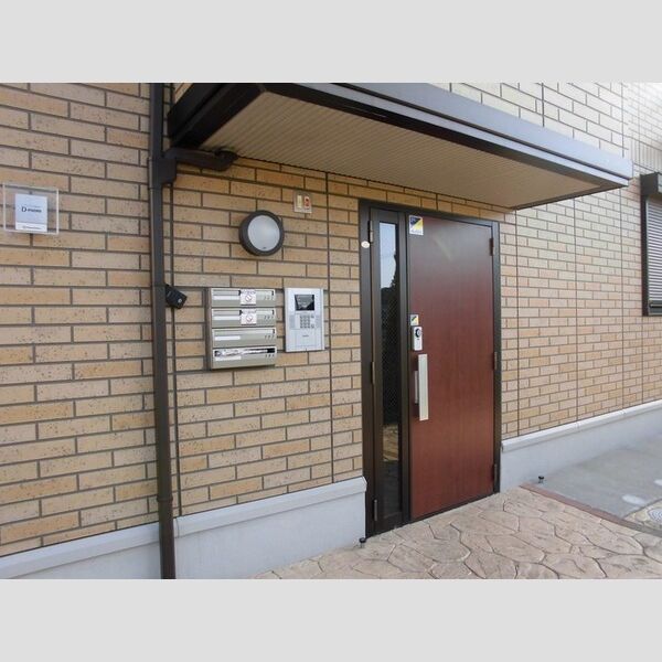 ヴェルデ コリーナ　弐番館202号室 エントランス