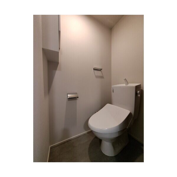 Forest　Maison　KOMAGOME　NORTH302号室 トイレ