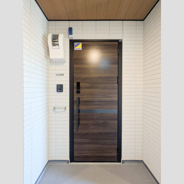 グランヴィル302号室 玄関