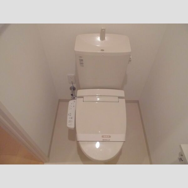 ドゥマン・エスポワール802号室 温水洗浄暖房便座