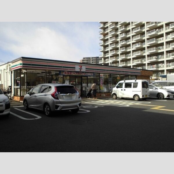 D-wing 大和町201号室 セブンイレブンさいたま上落合3丁目店(500m)