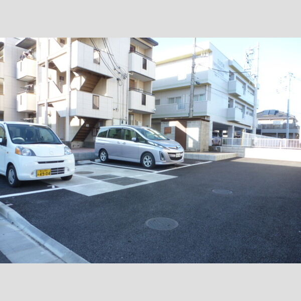 サンパーク816 駐車場