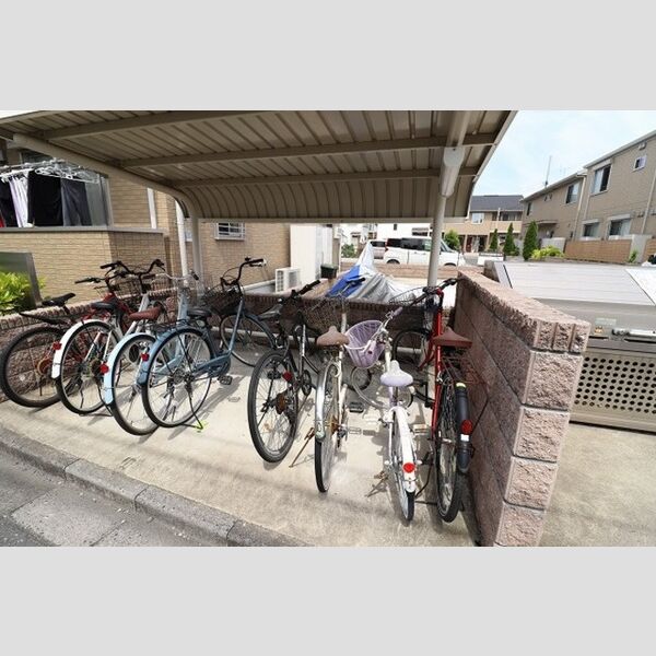 ウエストハイム　Ⅲ 駐輪場