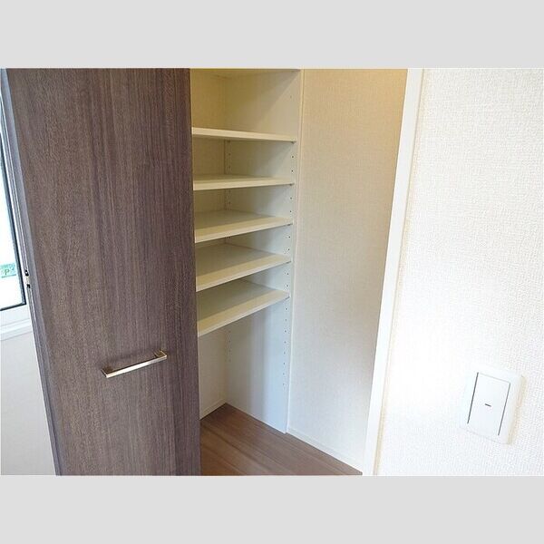 サンパティーク　E 収納