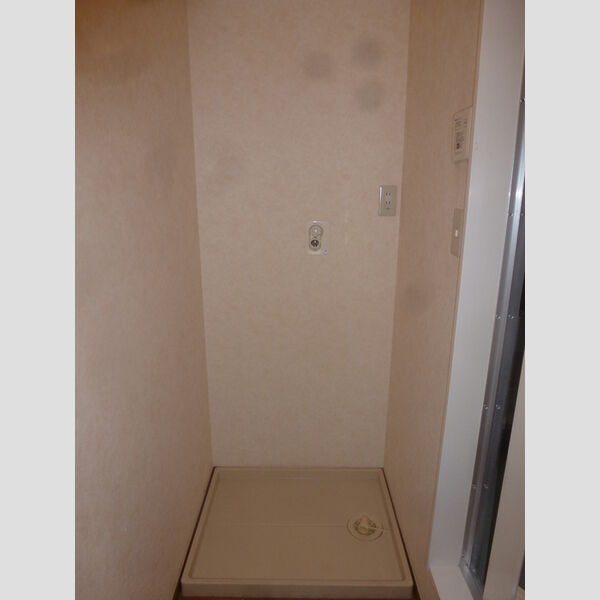 シャトーリーフ　A/B/C/DA102号室 洗面