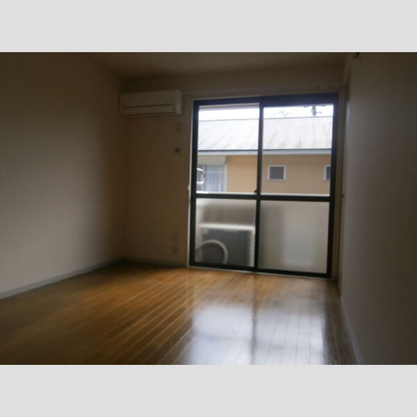 ファミール栄　Ⅰ リビング