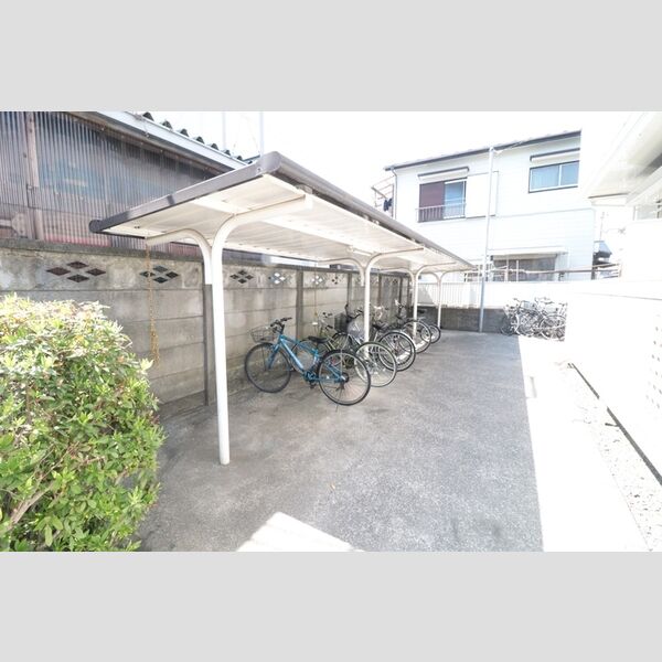 ルミエール西府　A 駐輪場A棟