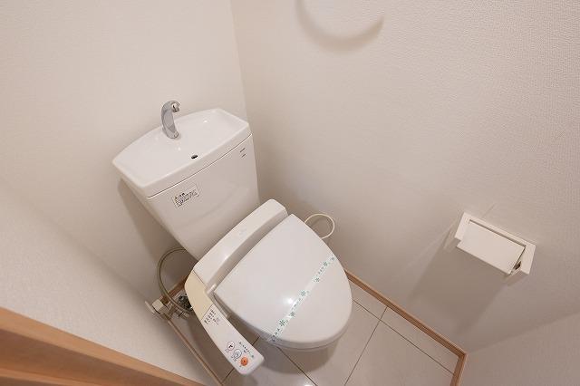 コンシェリア新橋4階 トイレ