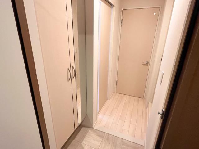 ラピスラズリ 玄関