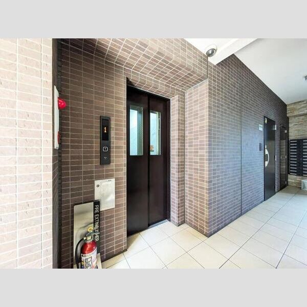 ル・シャトー・オンジェム602号室 エレベーター