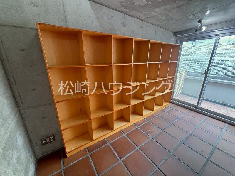 TRINITE Rouge3階 収納