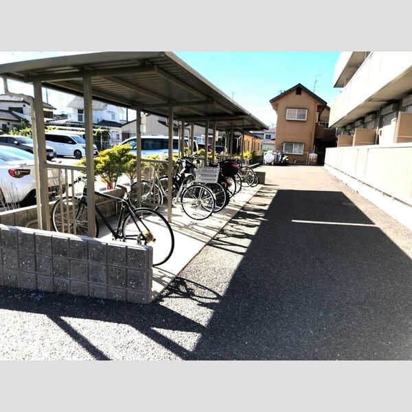 コモンシティハイツI 駐輪場