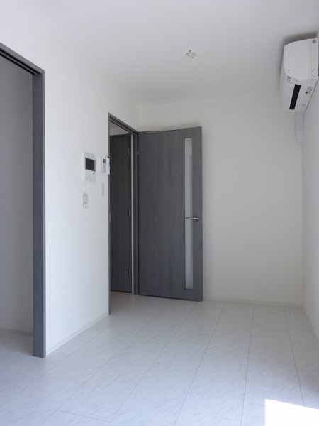 ハーモニーレジデンスコンフォートグランド503号室 リビング