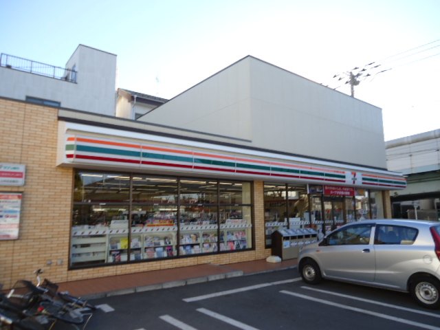 レジェンド　プレイス セブンイレブン江戸川松本2丁目店まで1,460ｍ