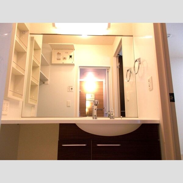 PURA VIDA(プーラ　ヴィーダ)　A棟 洗髪洗面化粧台