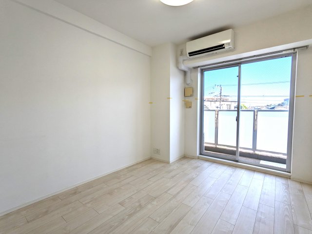 ルポール北加瀬302号室 リビング