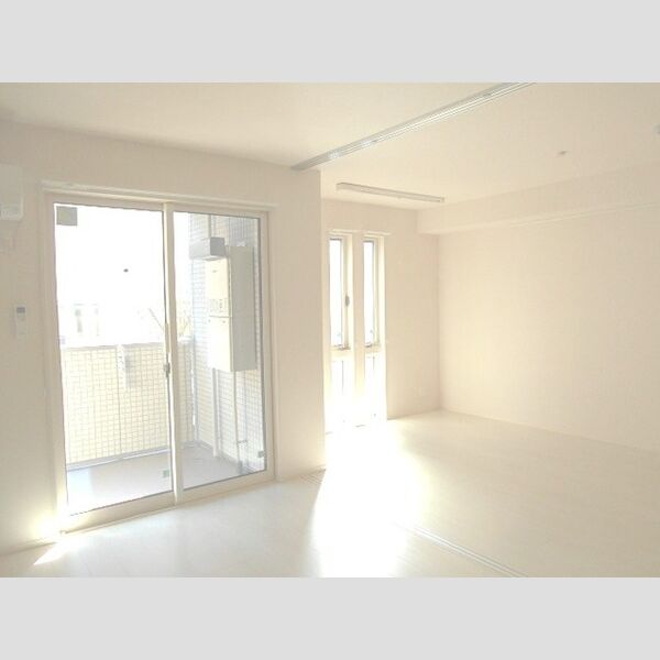 イルヴァン LDK12.8帖